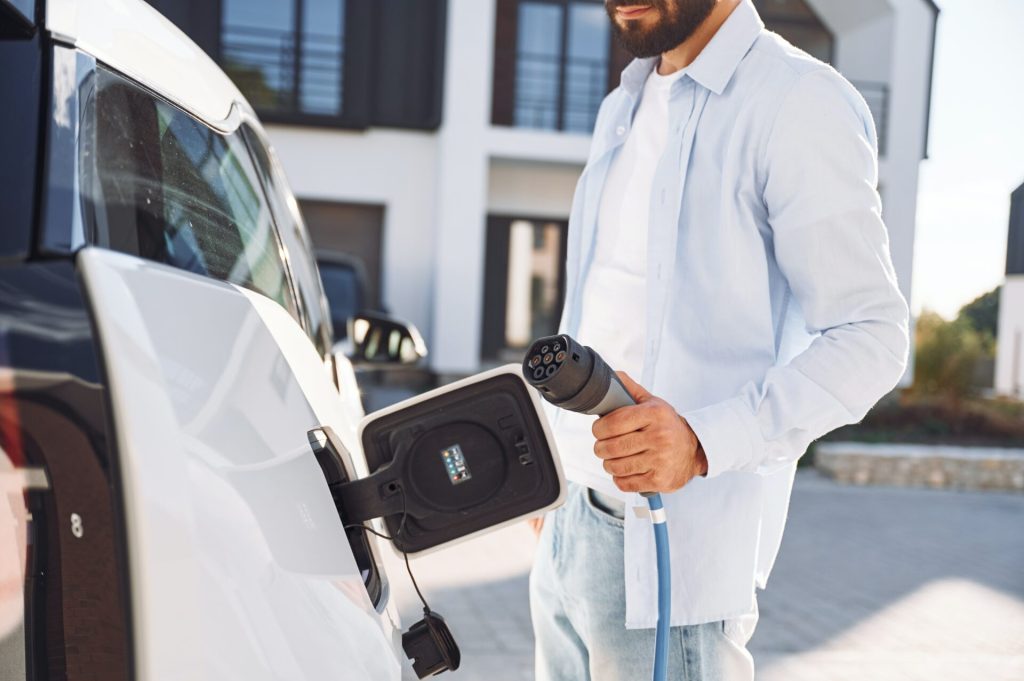 MotorVise provides a range of expert-led services to support an uplift of EV sales in automotive dealerships