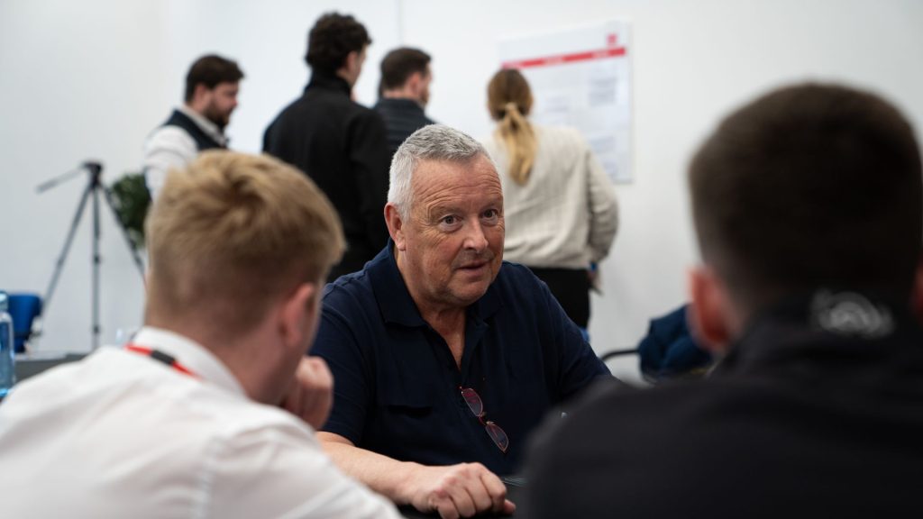MotorVise automotive provides bespoke training for car manufacturers to ensure training aligns on goals and is best suited for their automotive brand.